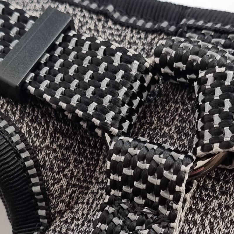 Detalle arnés para perro resistente